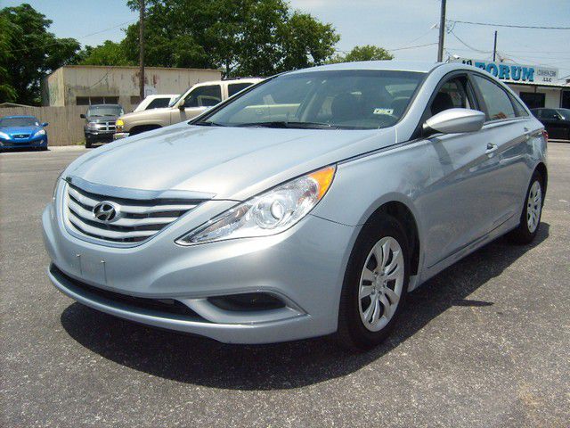 Hyundai Sonata 2013 photo 2