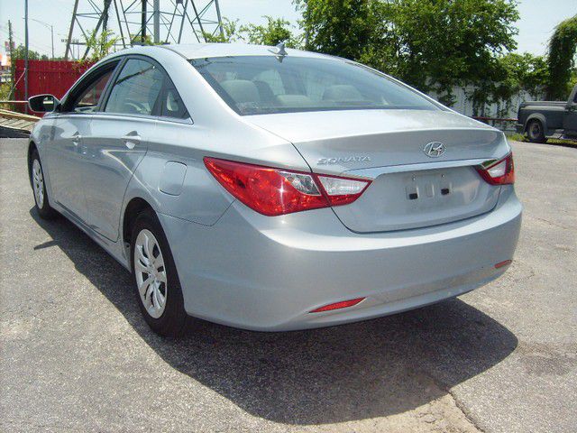 Hyundai Sonata 2013 photo 4