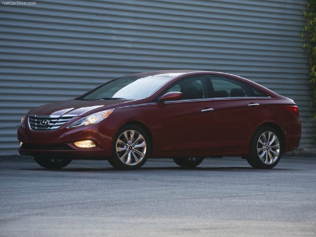 Hyundai Sonata 2013 photo 2