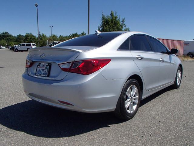 Hyundai Sonata 2013 photo 4