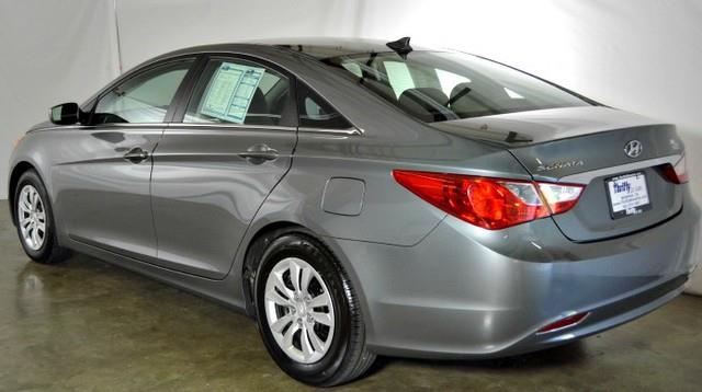 Hyundai Sonata 2013 photo 2