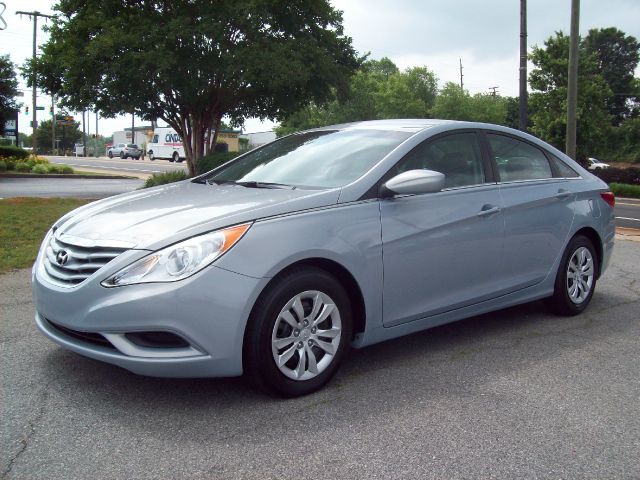 Hyundai Sonata 2013 photo 1