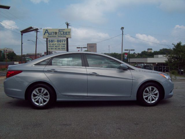 Hyundai Sonata 2013 photo 17