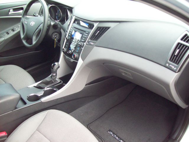 Hyundai Sonata 2013 photo 9