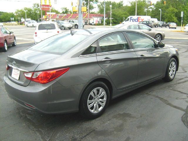 Hyundai Sonata 2013 photo 2