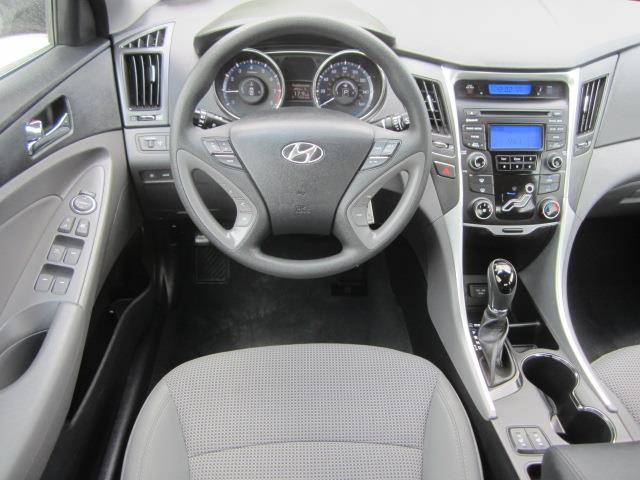 Hyundai Sonata 2013 photo 3