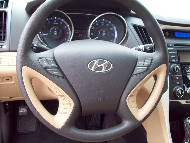 Hyundai Sonata 2013 photo 6