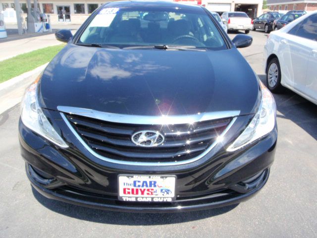 Hyundai Sonata 2013 photo 1