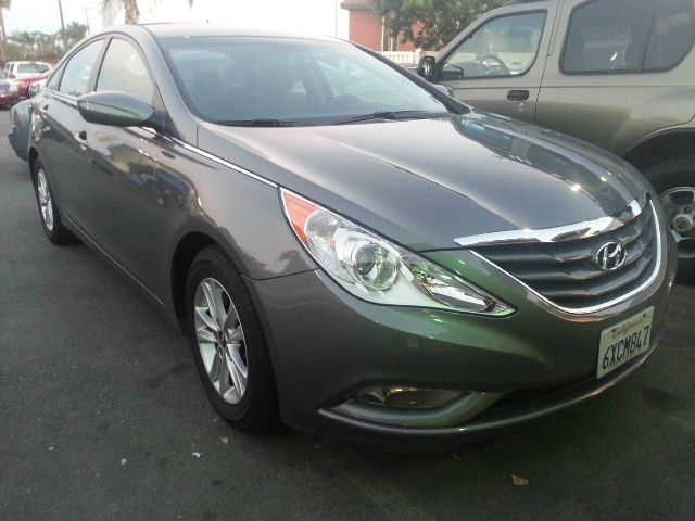 Hyundai Sonata 2013 photo 2