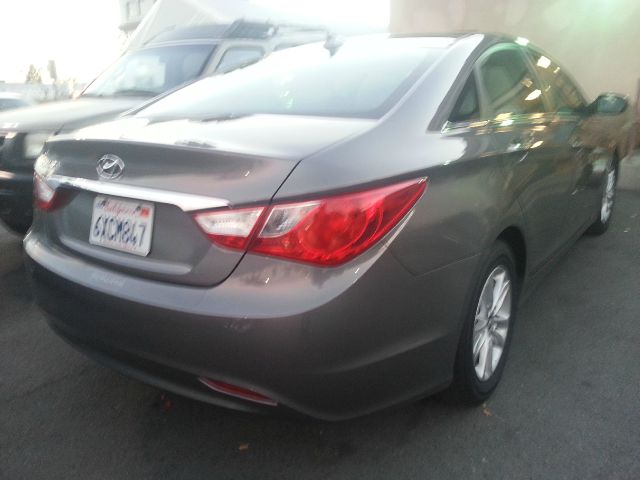 Hyundai Sonata 2013 photo 3