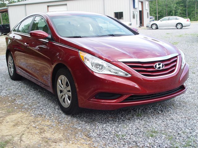 Hyundai Sonata FWD 4dr Sport Sedan