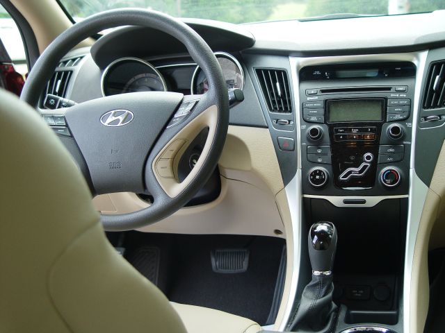 Hyundai Sonata 2013 photo 17