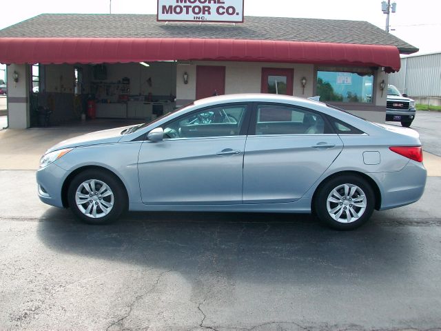 Hyundai Sonata 2013 photo 2