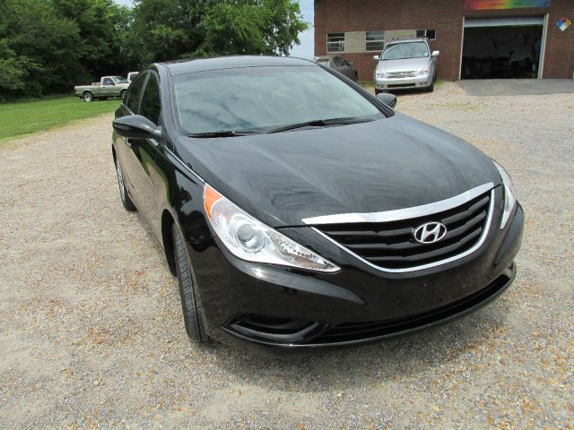 Hyundai Sonata 2013 photo 1