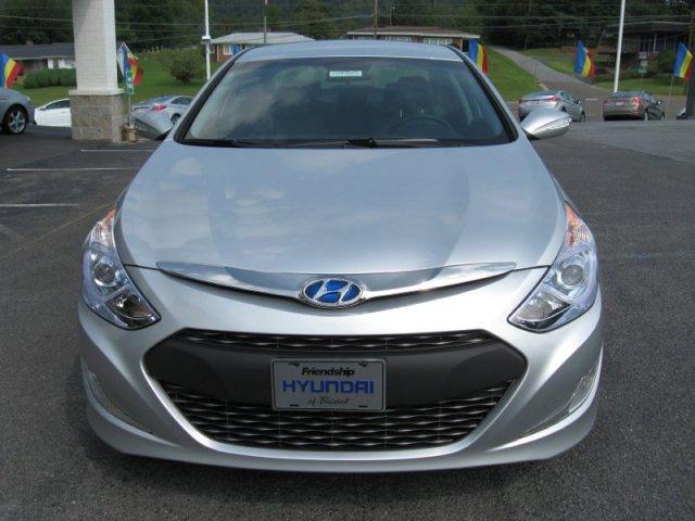 Hyundai Sonata Hybrid 2011 photo 2