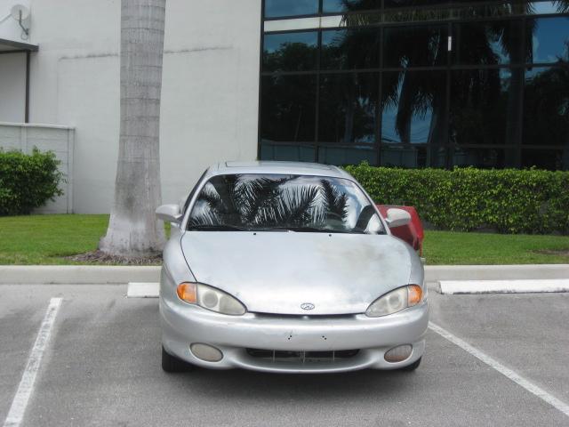 Hyundai Tiburon 1999 photo 1