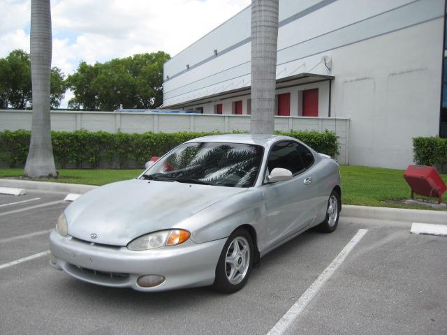 Hyundai Tiburon 1999 photo 2