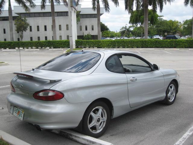 Hyundai Tiburon 1999 photo 5