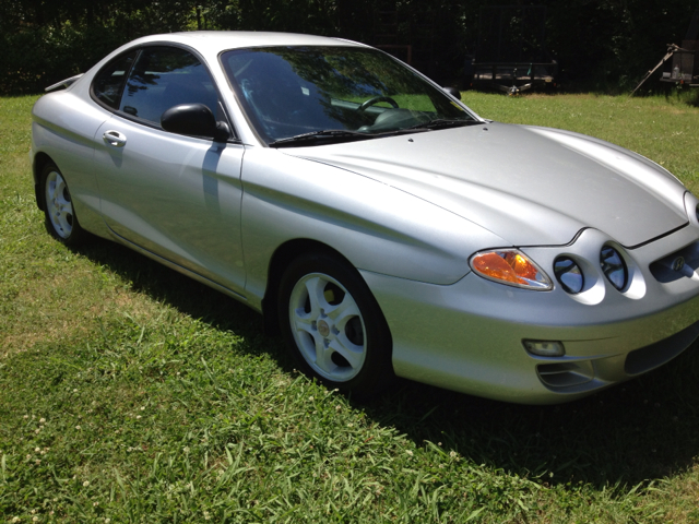 Hyundai Tiburon 2001 photo 1