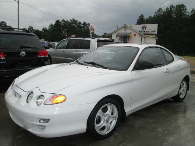 Hyundai Tiburon 2001 photo 10