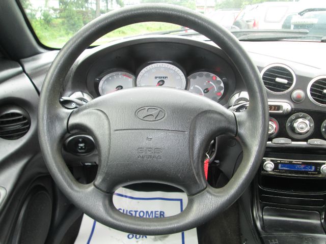 Hyundai Tiburon 2001 photo 15