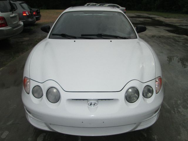 Hyundai Tiburon 2001 photo 26