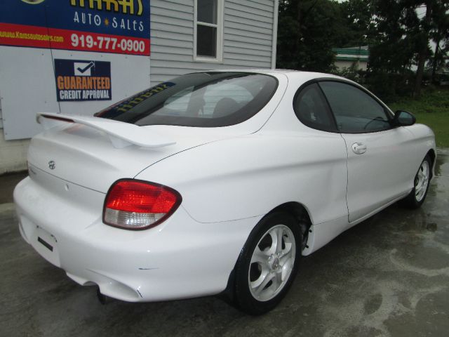 Hyundai Tiburon 2001 photo 3