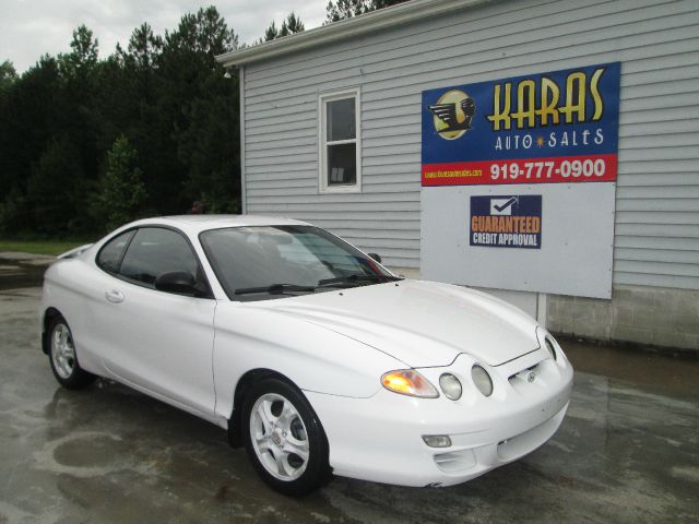 Hyundai Tiburon 2001 photo 9