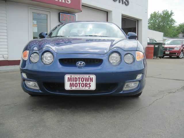 Hyundai Tiburon 2001 photo 2