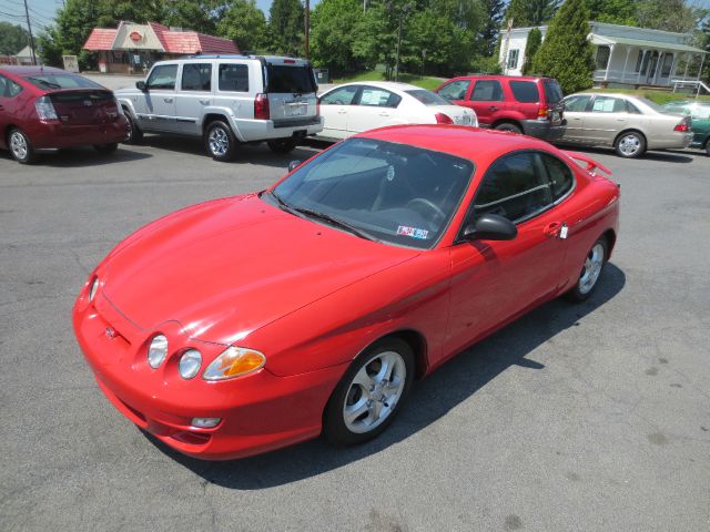 Hyundai Tiburon 2001 photo 3