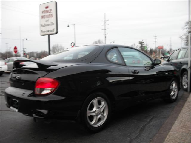 Hyundai Tiburon 2001 photo 1