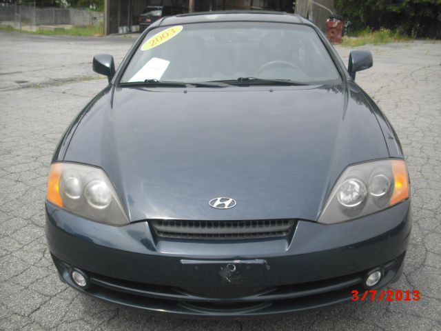 Hyundai Tiburon 2003 photo 11