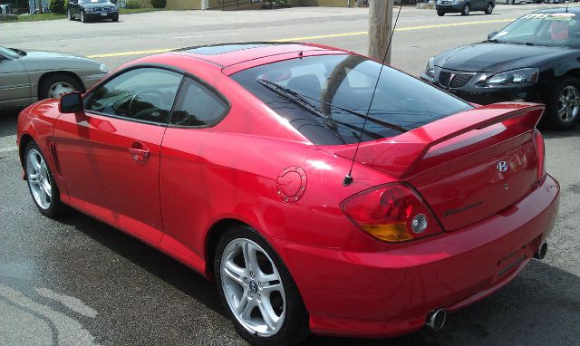 Hyundai Tiburon 2003 photo 8