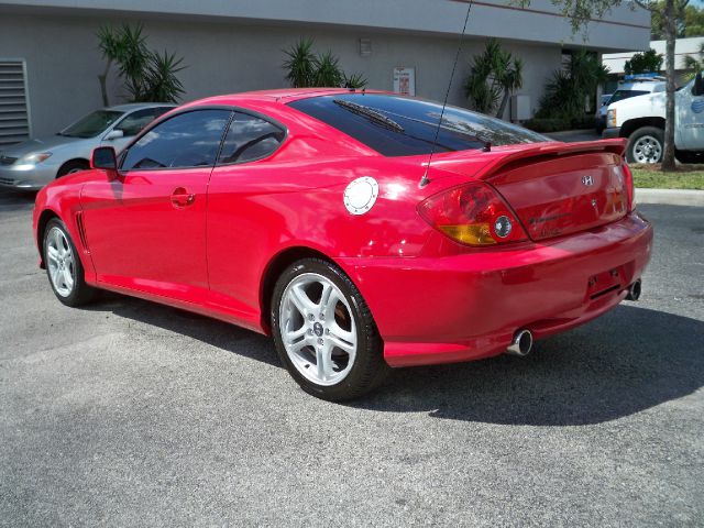 Hyundai Tiburon 2003 photo 1