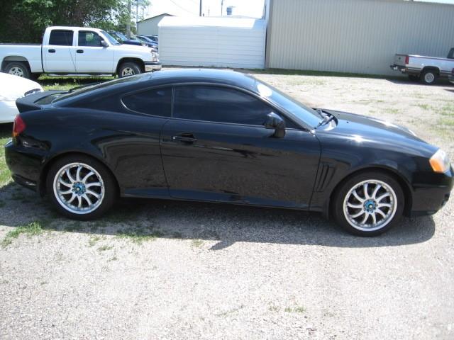 Hyundai Tiburon 2003 photo 2