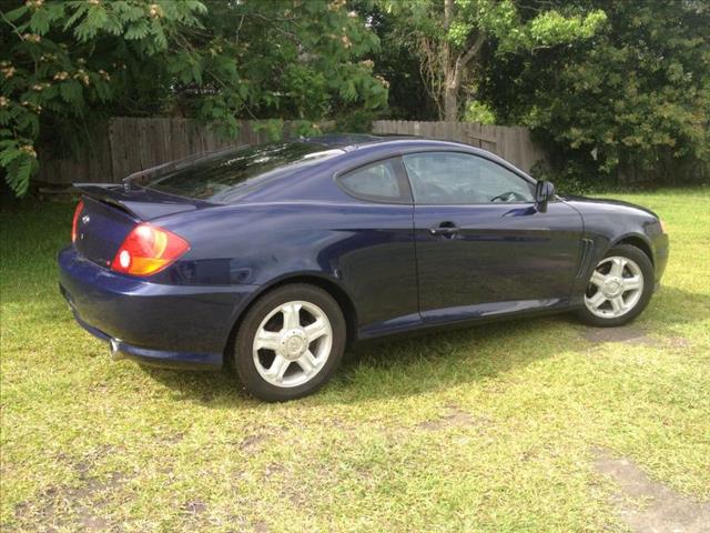 Hyundai Tiburon 2003 photo 2