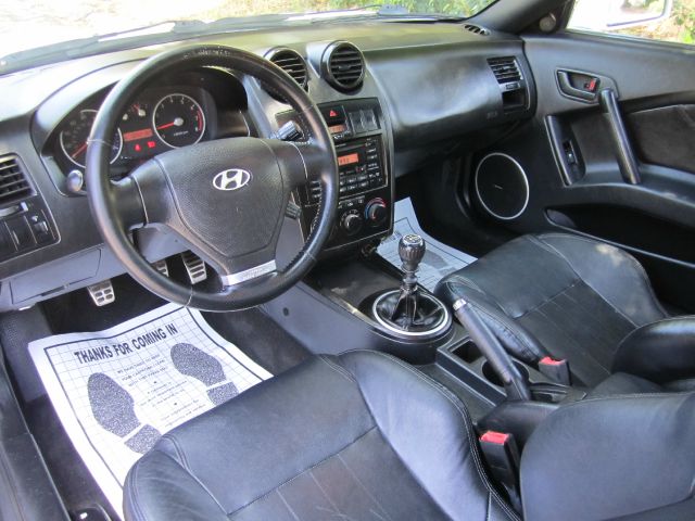 Hyundai Tiburon 2003 photo 3