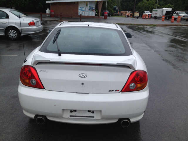 Hyundai Tiburon 2003 photo 6