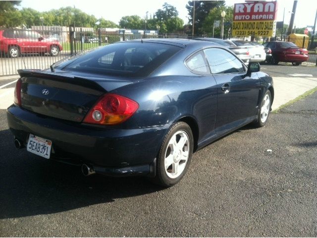 Hyundai Tiburon 2003 photo 1