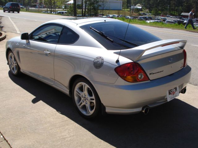 Hyundai Tiburon 2003 photo 3