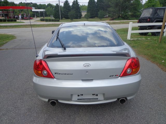 Hyundai Tiburon 2003 photo 15