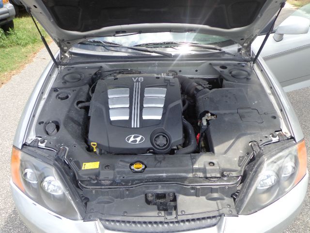 Hyundai Tiburon 2003 photo 5