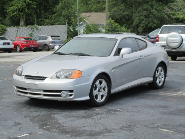 Hyundai Tiburon 2003 photo 2