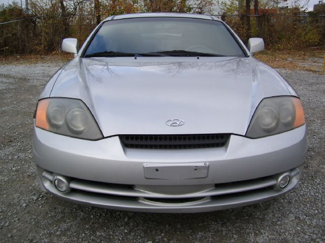 Hyundai Tiburon 2003 photo 3