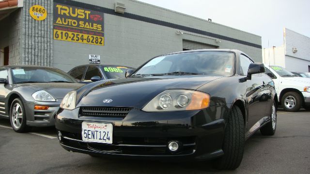 Hyundai Tiburon 2003 photo 2