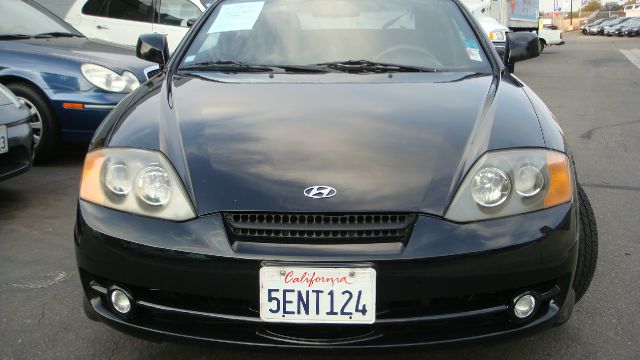 Hyundai Tiburon 2003 photo 3