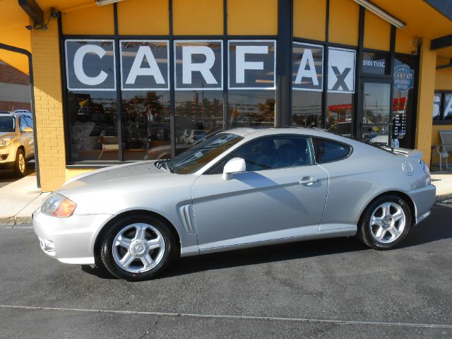 Hyundai Tiburon 2003 photo 2