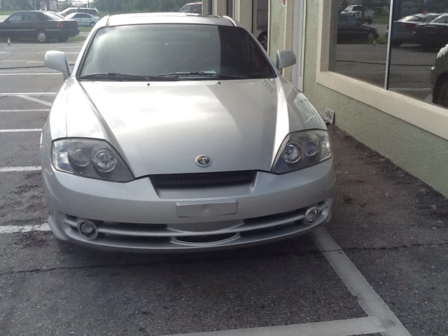 Hyundai Tiburon 2003 photo 1