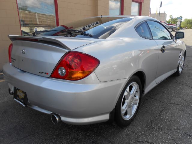 Hyundai Tiburon 2003 photo 1