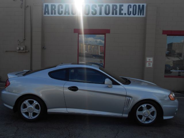 Hyundai Tiburon 2003 photo 4